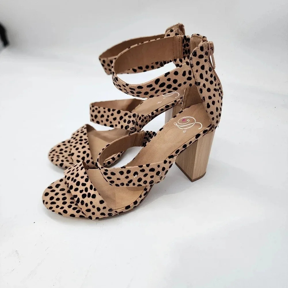 New D Women's Brooke Sandals Ankle Strap Beige Black Dot Heel Sz 7